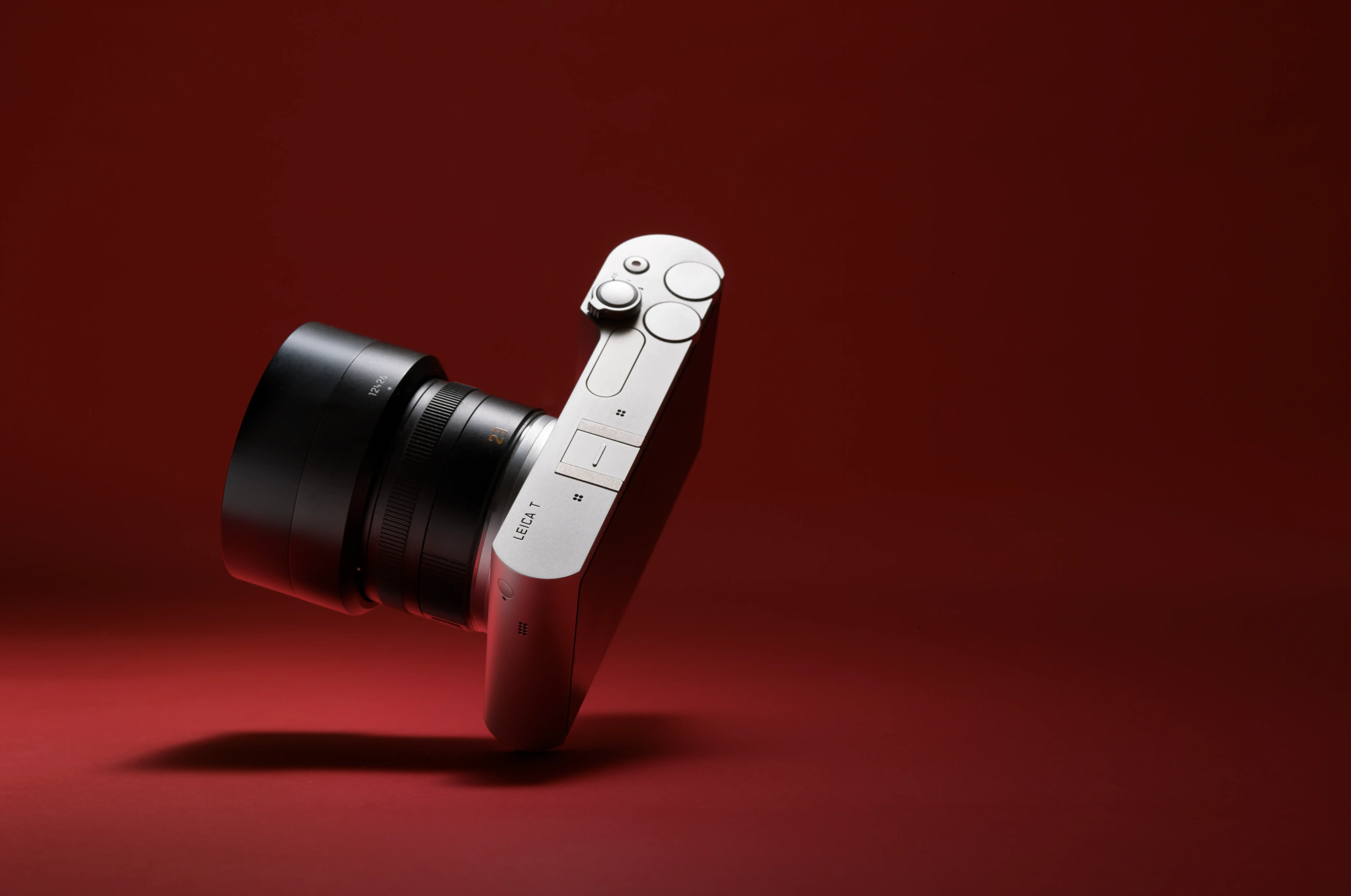 Leica T